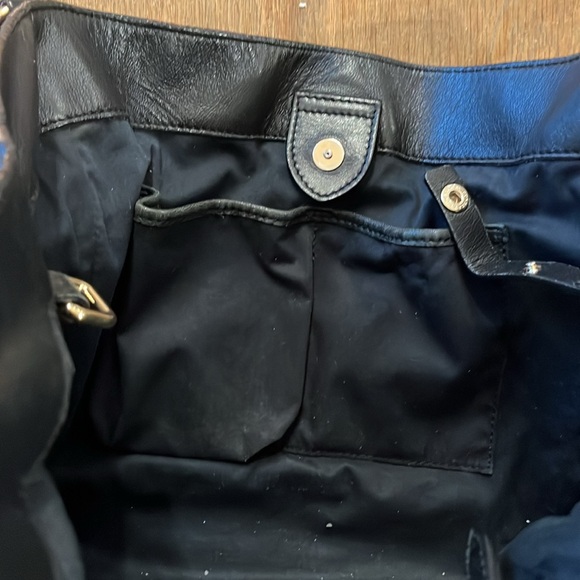 Burberry bucket bag. - Picture 10 of 16